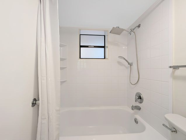 900 Colony Point Circle 205, Pembroke Pines, FL 33026