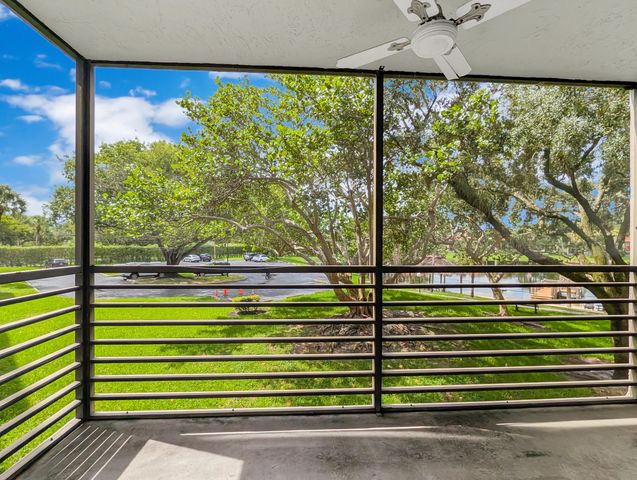 900 Colony Point Circle 205, Pembroke Pines, FL 33026