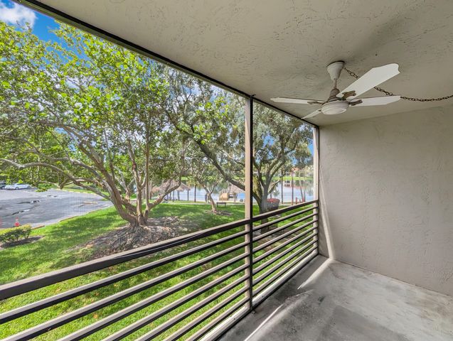 900 Colony Point Circle 205, Pembroke Pines, FL 33026