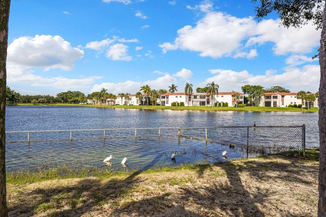 900 Colony Point Circle 205, Pembroke Pines, FL 33026