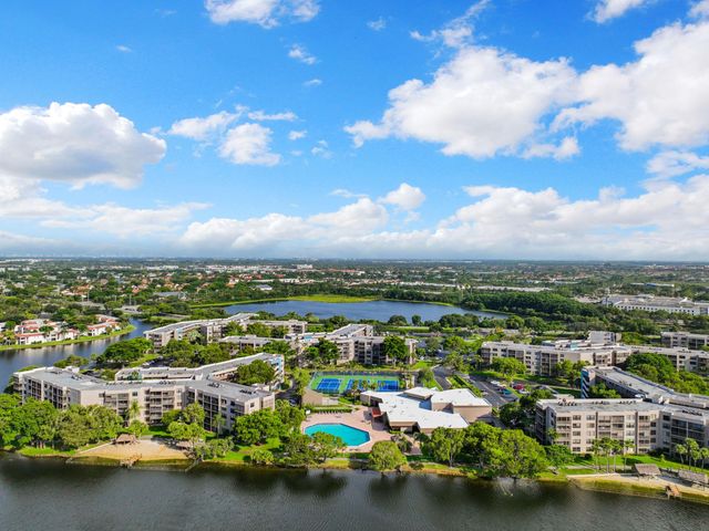 900 Colony Point Circle 205, Pembroke Pines, FL 33026