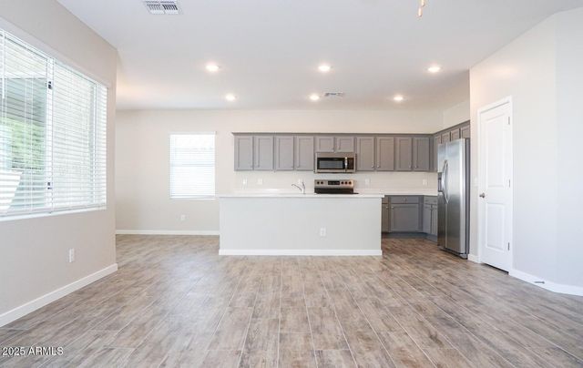 15835 N 65TH Avenue, Glendale, AZ 85306