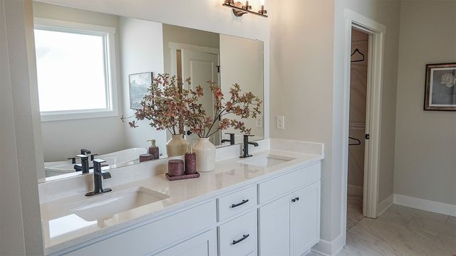 635 NW Concord Lane, Waukee, IA 50263