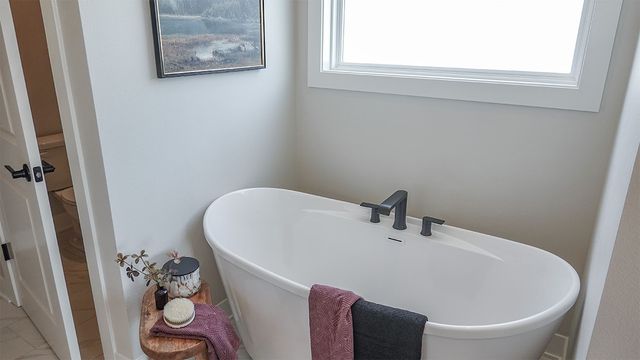 635 NW Concord Lane, Waukee, IA 50263