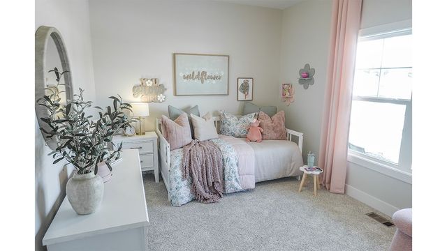 635 NW Concord Lane, Waukee, IA 50263