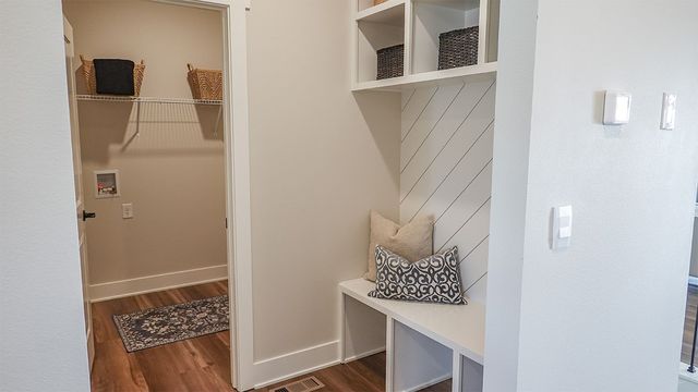 635 NW Concord Lane, Waukee, IA 50263