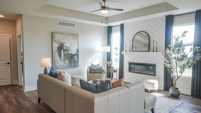 635 NW Concord Lane, Waukee, IA 50263