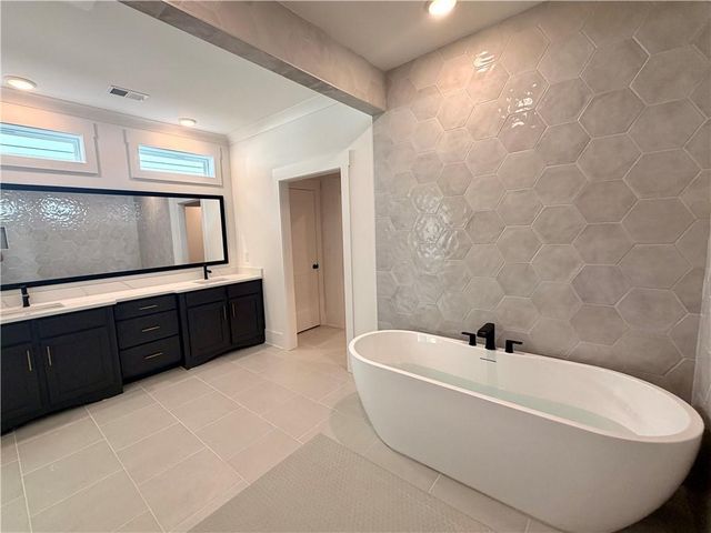 5595 Meadowstone Walk, Kennesaw, GA 30152
