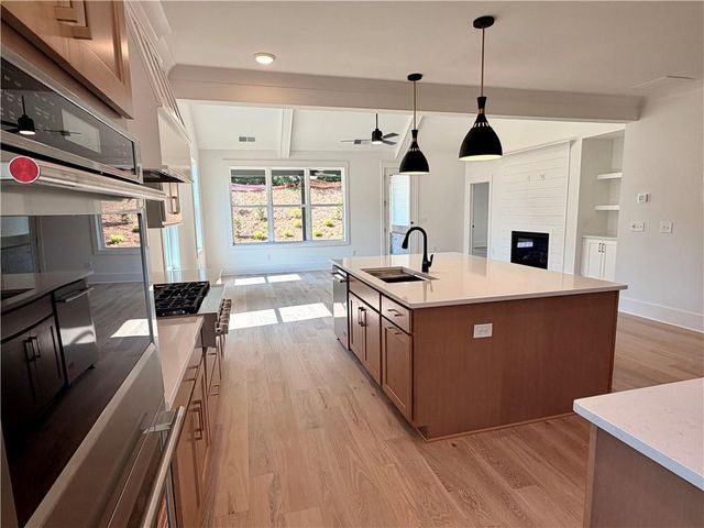 5595 Meadowstone Walk, Kennesaw, GA 30152