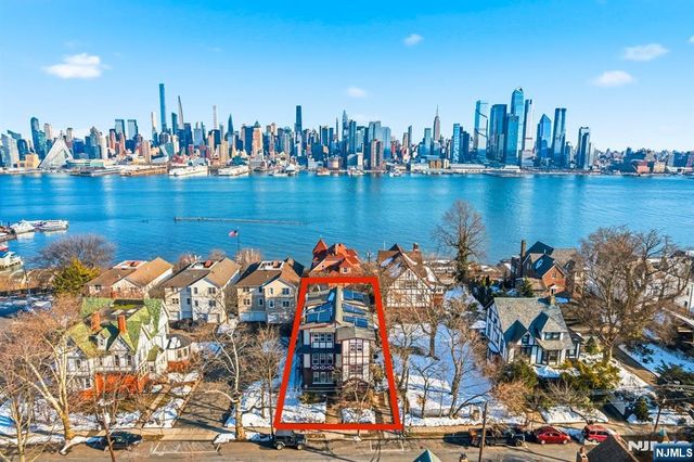 12-14 King Avenue, Weehawken, NJ 07086