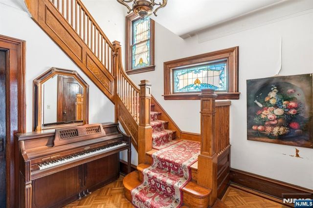 12-14 King Avenue, Weehawken, NJ 07086