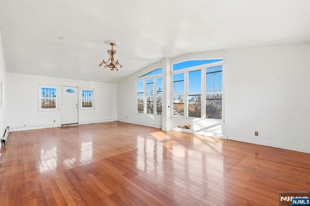 12-14 King Avenue, Weehawken, NJ 07086