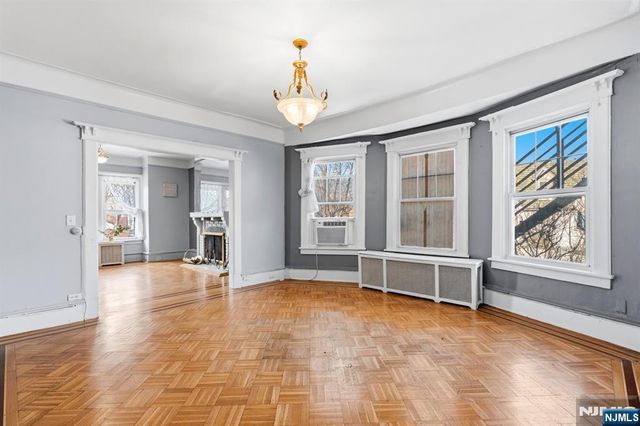 12-14 King Avenue, Weehawken, NJ 07086