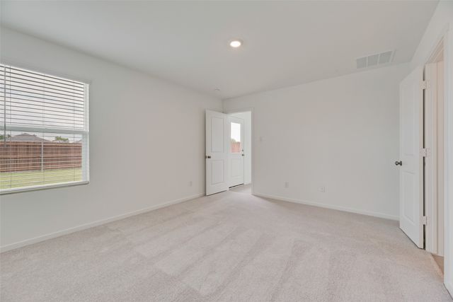 5010 Volunteer Drive, Ennis, TX 75119