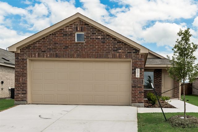 5010 Volunteer Drive, Ennis, TX 75119