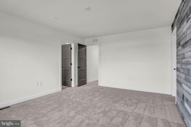 2160 S AUTUMN CHASE DR, Mechanicsburg, PA 17055