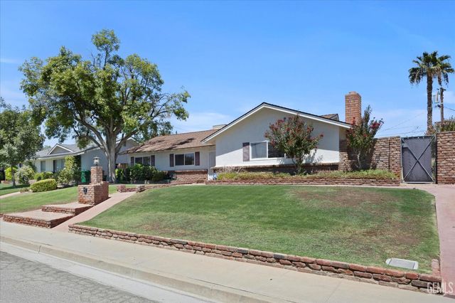 512 Day Avenue, Bakersfield, CA 93308