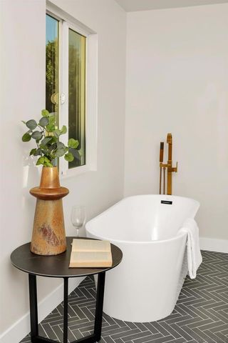 1900 W 41St St, Los Angeles, CA 90062