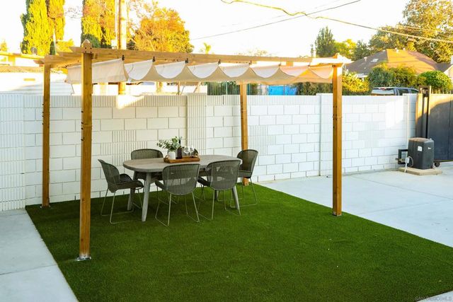 1900 W 41St St, Los Angeles, CA 90062