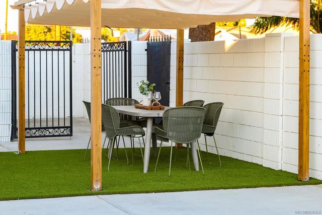 1900 W 41St St, Los Angeles, CA 90062