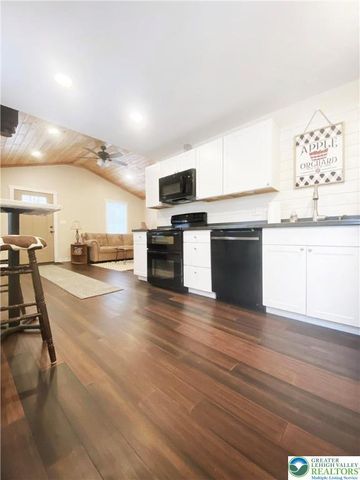 1978 Leithsville Road, Hellertown Boro, PA 18055