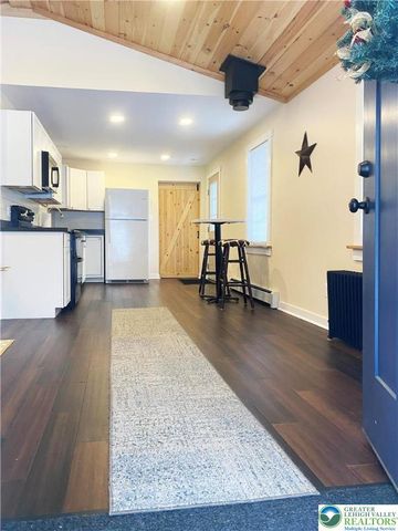 1978 Leithsville Road, Hellertown Boro, PA 18055