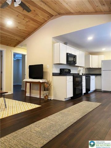 1978 Leithsville Road, Hellertown Boro, PA 18055