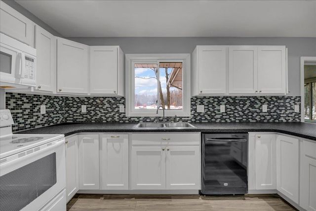 10731 Swan Creek Road, Saginaw, MI 48609