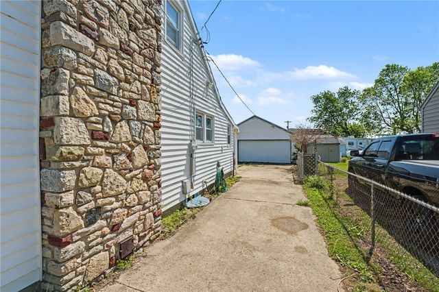 633 Floral Avenue, Troy, OH 45373