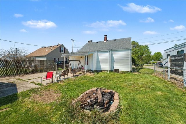 633 Floral Avenue, Troy, OH 45373