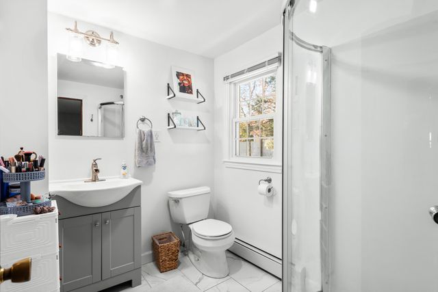 6 Glenwood Lane, Merrimack, NH 03054