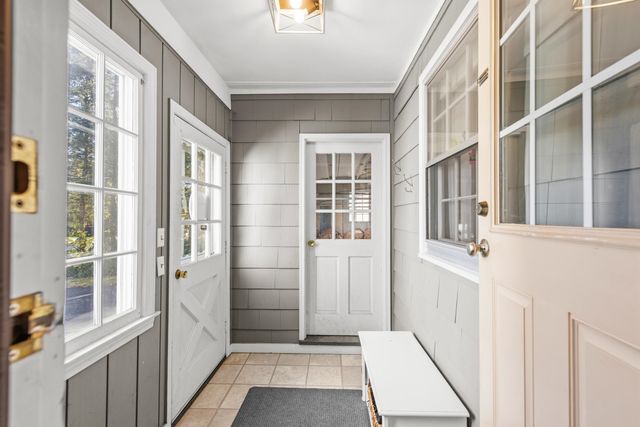 6 Glenwood Lane, Merrimack, NH 03054