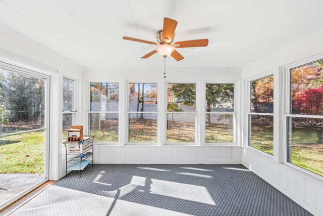 6 Glenwood Lane, Merrimack, NH 03054