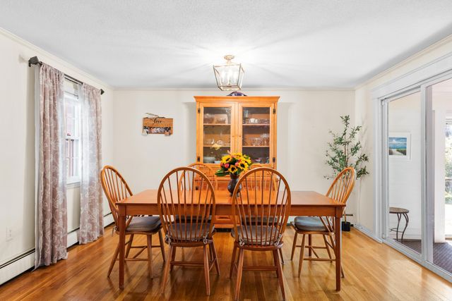 6 Glenwood Lane, Merrimack, NH 03054