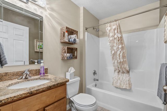 880 Ludington Avenue, Portage City, MI 49002