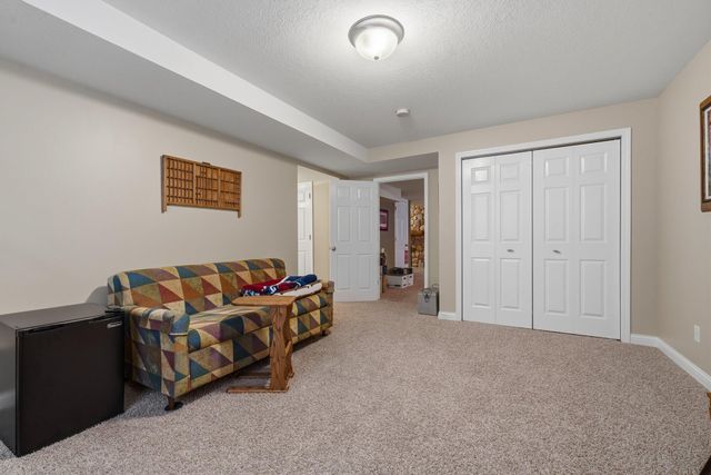 880 Ludington Avenue, Portage City, MI 49002