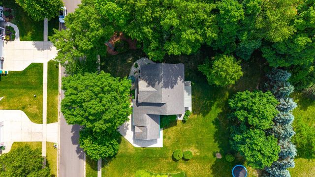 880 Ludington Avenue, Portage City, MI 49002