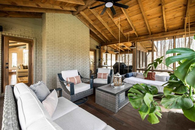 9721 Congo Rd, Benton, AR 72019