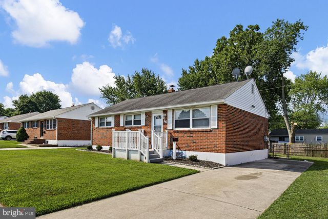 16 IVY LN, New Castle, DE 19720