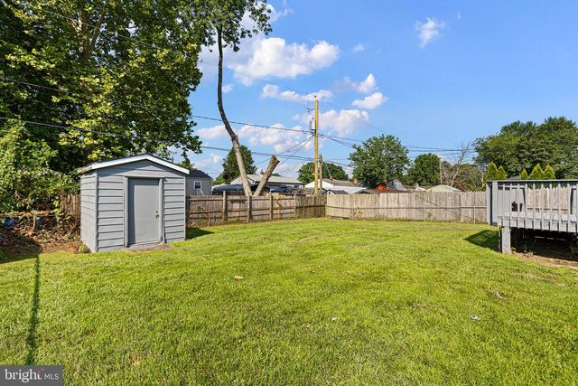 16 IVY LN, New Castle, DE 19720