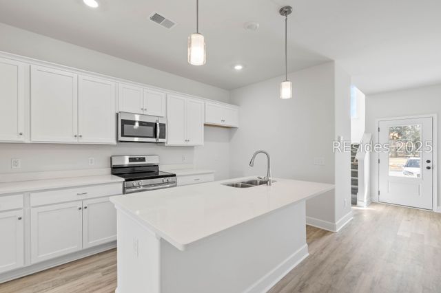 15 Silver Street 103, Ridgeland, SC 29936