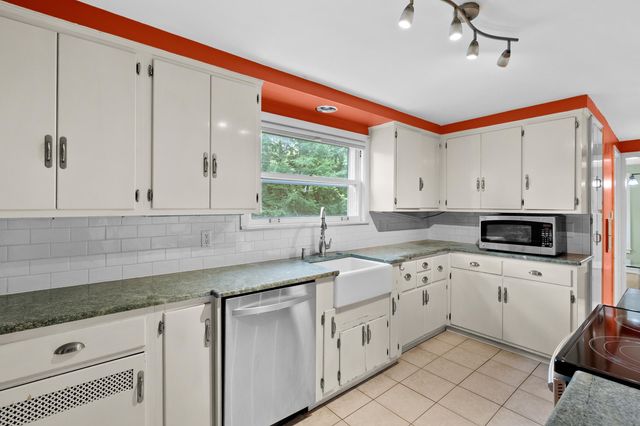 120 Shadywood Lane, Battle Creek, MI 49015