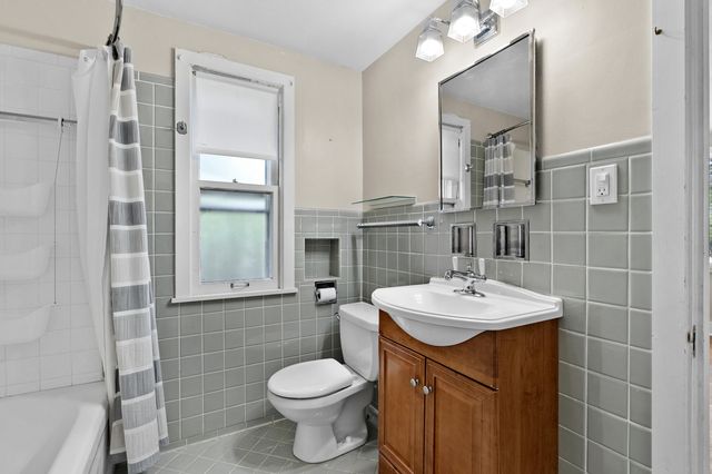 120 Shadywood Lane, Battle Creek, MI 49015