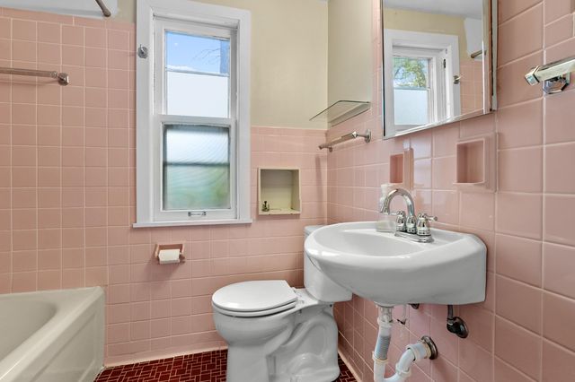 120 Shadywood Lane, Battle Creek, MI 49015