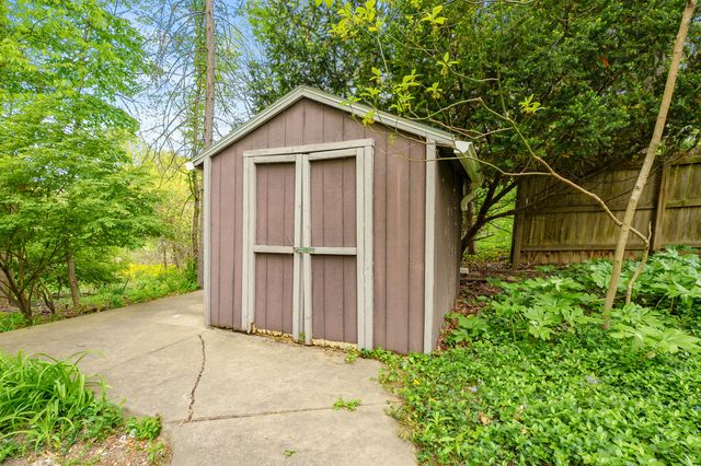 120 Shadywood Lane, Battle Creek, MI 49015