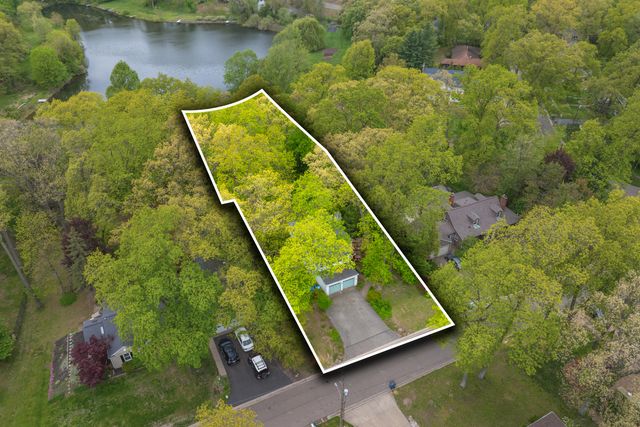 120 Shadywood Lane, Battle Creek, MI 49015