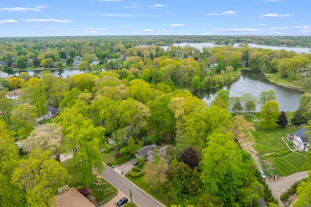 120 Shadywood Lane, Battle Creek, MI 49015