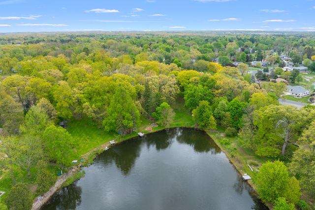 120 Shadywood Lane, Battle Creek, MI 49015