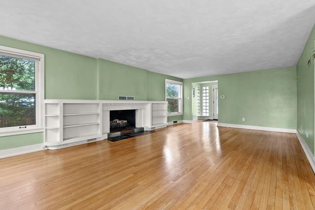 120 Shadywood Lane, Battle Creek, MI 49015
