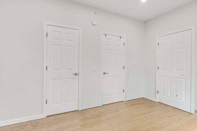 3275 Stratford Court 2-C, Lake Bluff, IL 60044